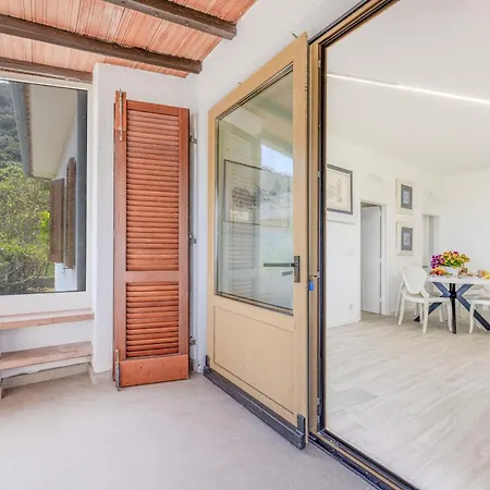 Casa Panoramica Bouganville * SantʼAndrea