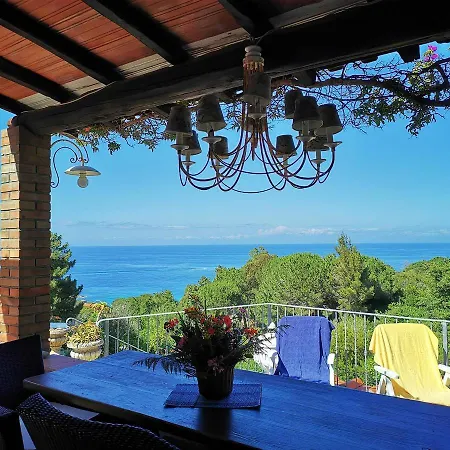 Holiday home Casa Panoramica Bouganville
